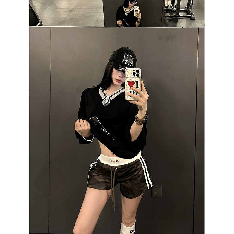 Explosive Candy American Street Style Camouflage Shorts for Women, Summer Drawstring Waist Color-Block Striped Hot Pants, Slimming Three-Quarter Pants for Hot Girls Explosive Candy American Street Style Camouflage Shorts for Women, Summer Drawstring Waist Color-Block Striped Hot Pants, Slimming Three-Quarter Pants for Hot Girls