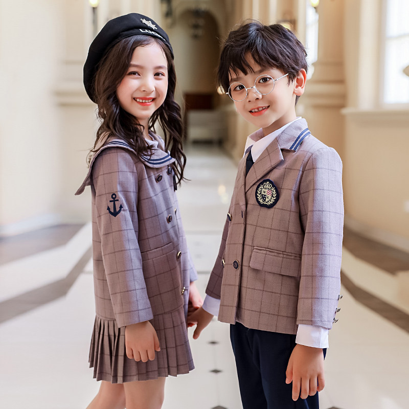 Yinglun College Wind suit Three sets of elementary school children's school uniforms Children's class Children's suit Kindergarten New Year's Day Choral