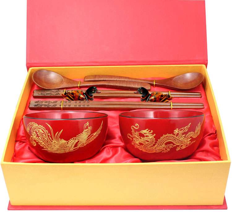 Wedding wooden bowl custom gift creative lettering wedding solid wood gift for girlfriends and friends