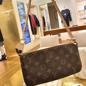 LV/路易威登 POCHETTE ACCESSOIRES 大号麻将包老花棋盘格 M40712