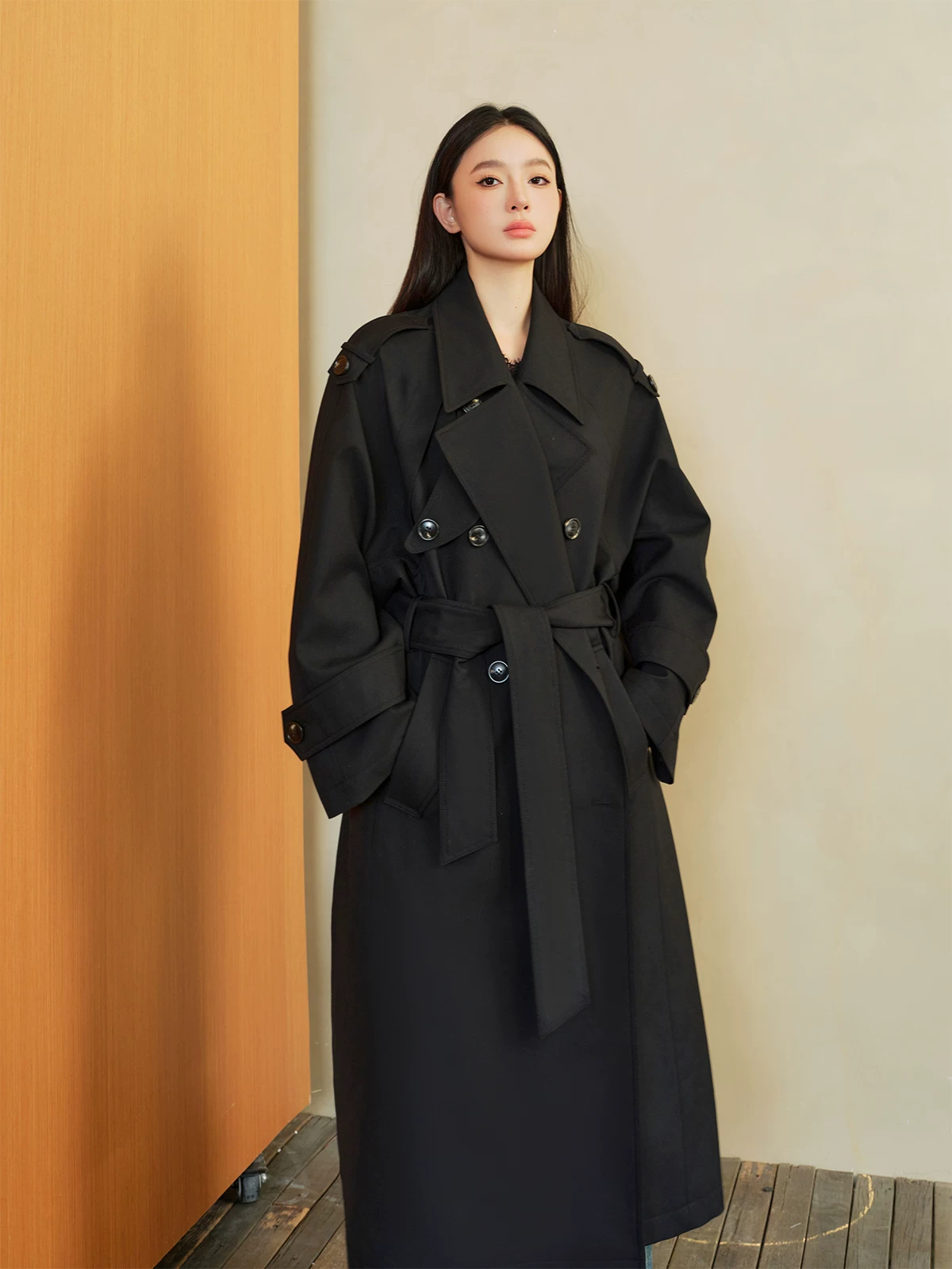 [周淼ZHOUMIAO巴黎旧梦经典风衣女款 双排扣中长款通勤简约外套]