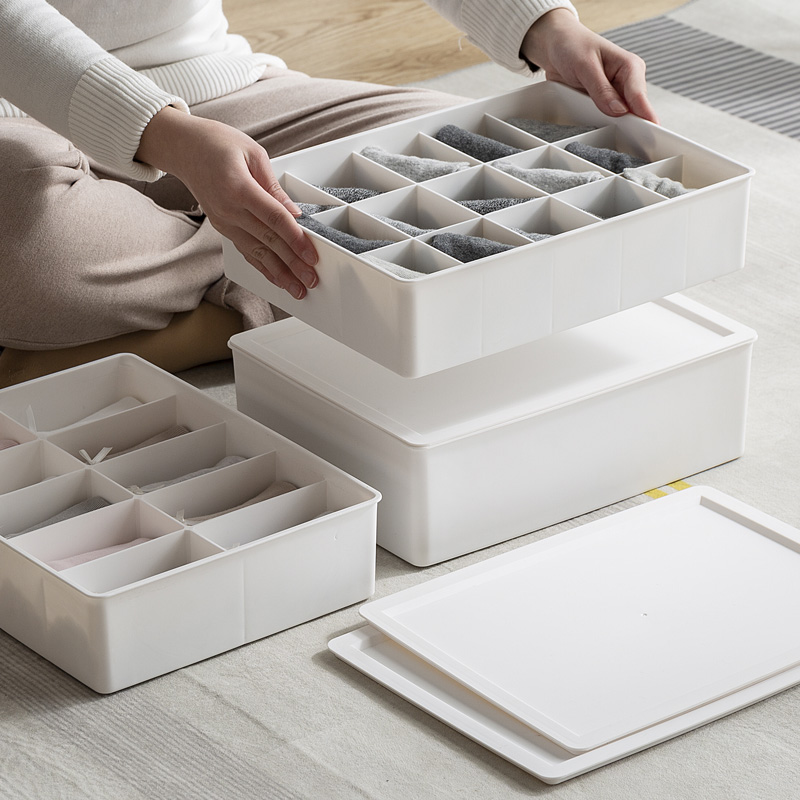 Liner collection box socks incorporate grid underwear bracket underwear underwear containing artifacts with cover three in one