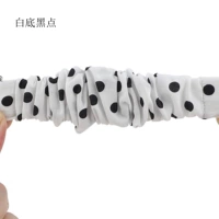 Белый фон черные пятна