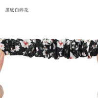 Чернокожий белый цветочный