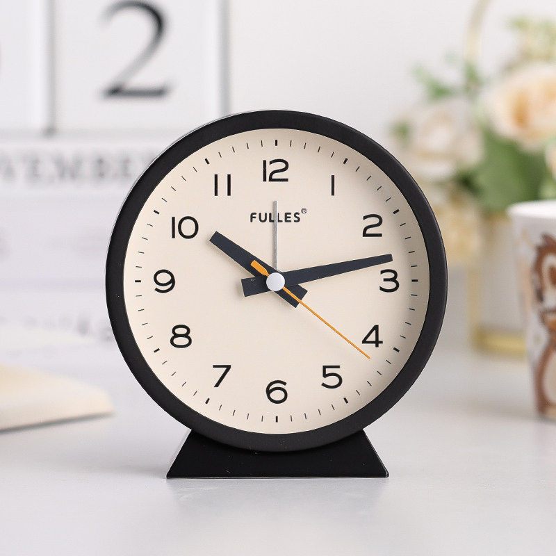 Silent little alarm clock student with bedroom bedside clock girls smart clock creative cute kids cartoon clock desktop