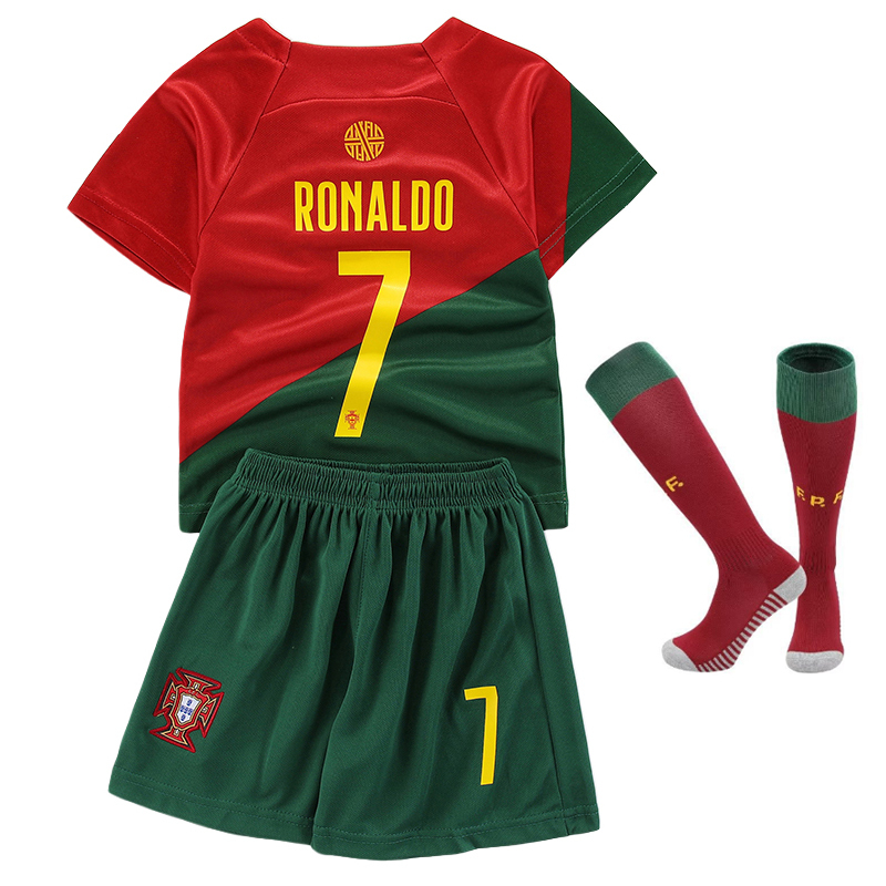 Children's Portuguese National Team Ronaldo No. 7 Jersey Boys and Girls Football Uniform Set Quick-Drying Training Clothes Family Outfit Children's Portuguese National Team Ronaldo No. 7 Jersey Boys and Girls Football Uniform Set Quick-Drying Training Clothes Family Outfit