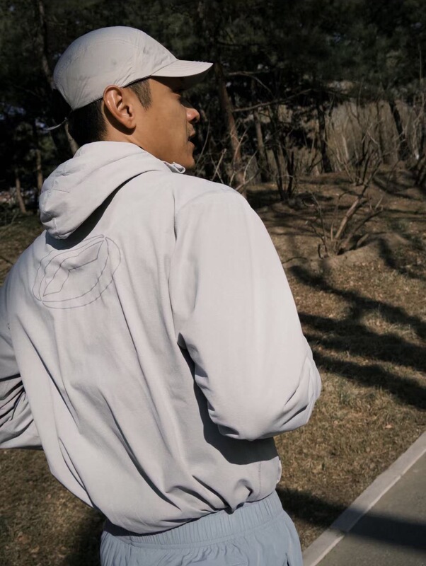 Optimistic Zipper Outdoor Sun Protection Lightweight Breathable Sports Quick-Drying Hooded Jogging Jacket