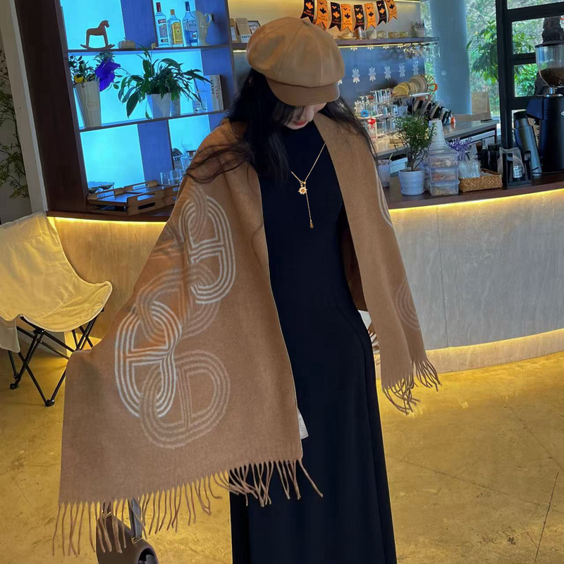 2026 New High-End Simple Wool Blend Plaid Scarf with Clasp for Women, Winter Shawl, Versatile Couple Neck Warmer, Thick