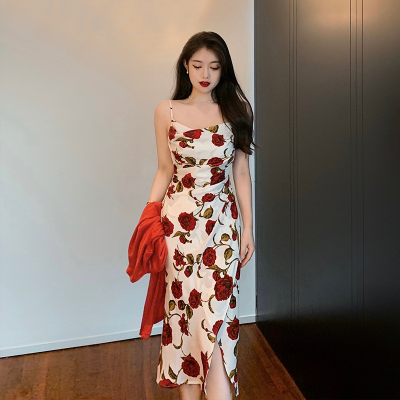 Lin Guanguan's Elegant Spaghetti Strap Dress with Rose Floral Print, Slim-Fit Printed Dress for Women, Summer Design with a Unique Style