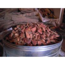 Thousand-year-old red camphor wood blocks for floors anti-moth and insect repellent natural camphor wood chips red camphor wood strips non-dusting