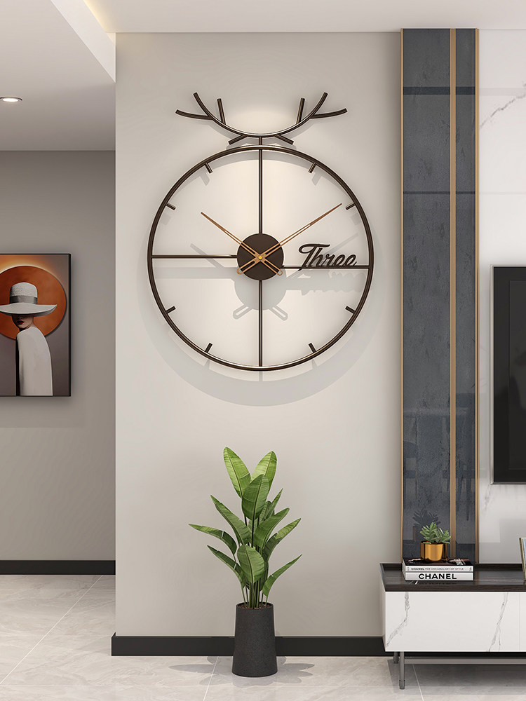 Wall clock fashion creative living room clock 2021 new high-end wall simple modern family clock living room