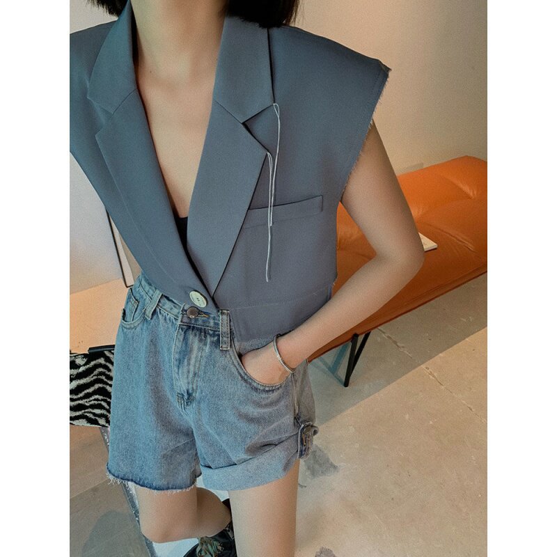 Short suit vest women's 2021 outside with new Korean fashion loose casual English style sleeveless horse clip waistcoat