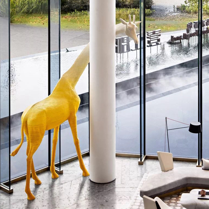 Large Fiberglass Outdoor Indoor Giraffe Sculpture Mall Sales Center Children Orchestra Resin Decorative Pendulum