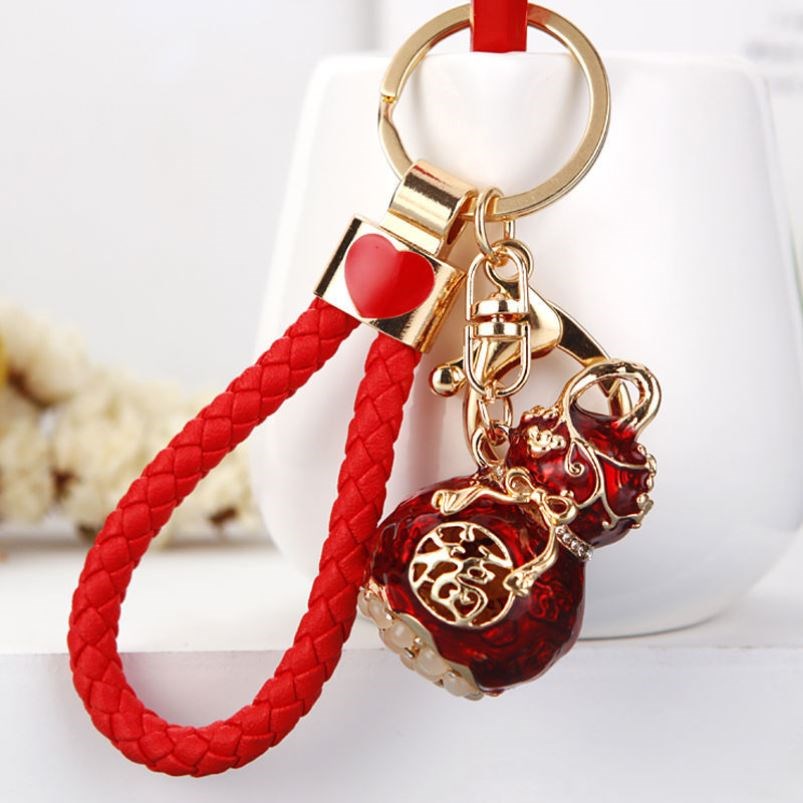 Keychain female exquisite dirt-resistant cute ins net red high-end gift fairy simple atmosphere personality creative Xiaoqing
