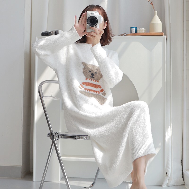 Women's Winter Coral Fleece Long Nightgown, Thickened and Soft, Suitable for Pregnant Women, Women's Home Wear for Autumn and Winter