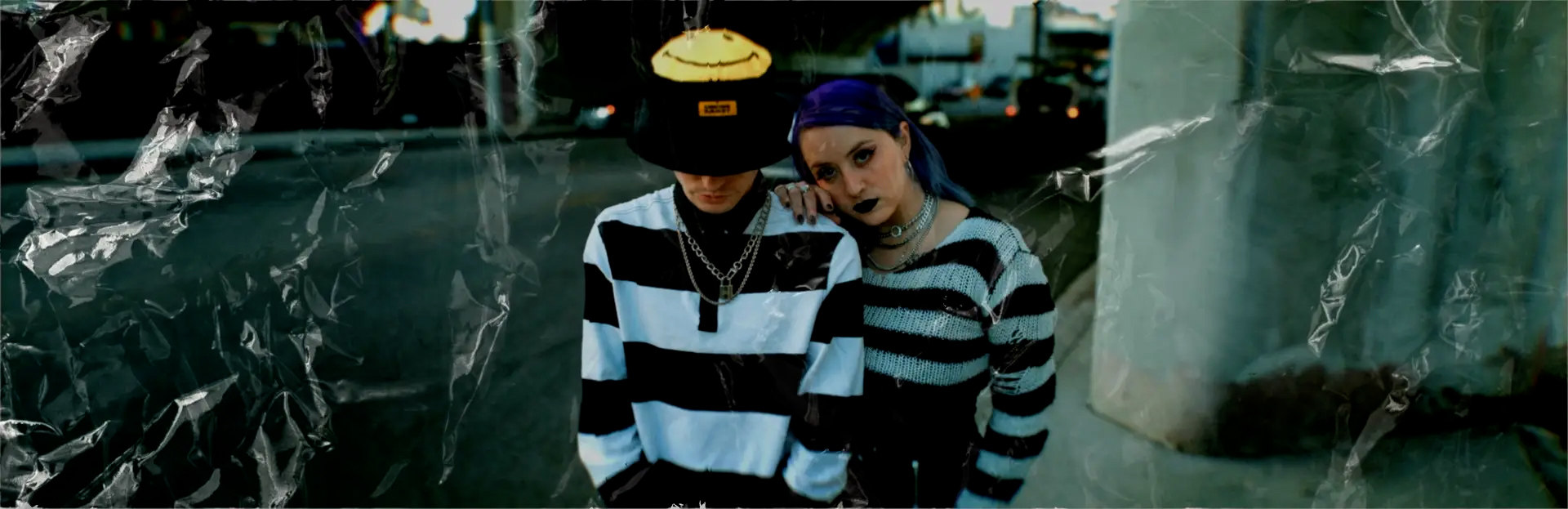 MotionVFX - mCollage Paper Rip 83种潮流前卫时尚美学趣味撕纸塑料纹理涂鸦笔画拼贴元素/标题文本动画/贴纸动画/宝丽来照片视频叠加效果转场过渡FCPX插件