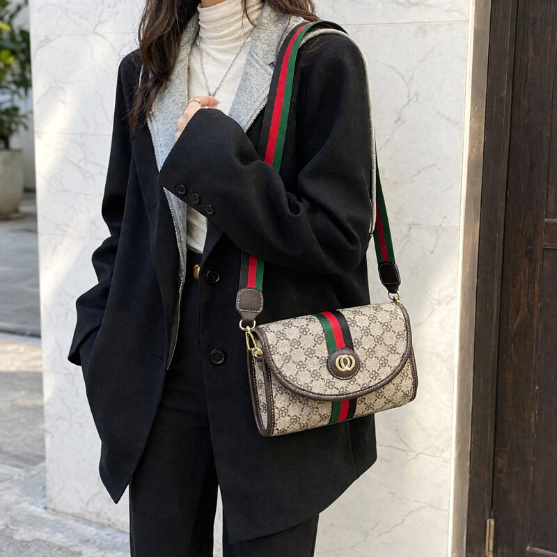 Hong Kong Purchase: Gucci Luxury Envelope Crossbody Shoulder Bag, High-End Fashion Genuine Leather Brand Original Version Hong Kong Purchase: Gucci Luxury Envelope Crossbody Shoulder Bag, High-End Fashion Genuine Leather Brand Original Version
