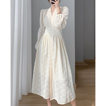 French temperament lace dress 2023 spring new waistline thin V-neck gentle wind pear-shaped skirt