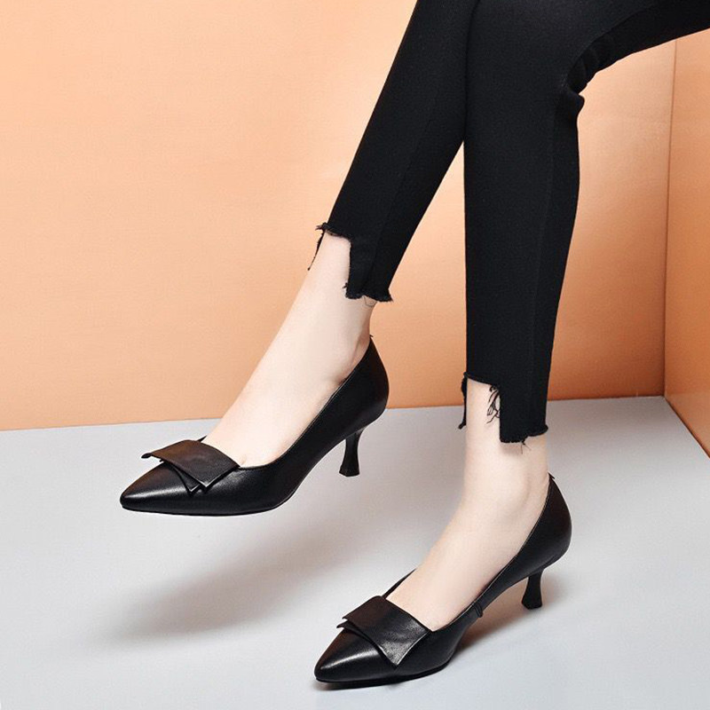 Work shoes leather high heels women spring 2022 new stiletto single shoes women black professional shoes mid-heel low heel