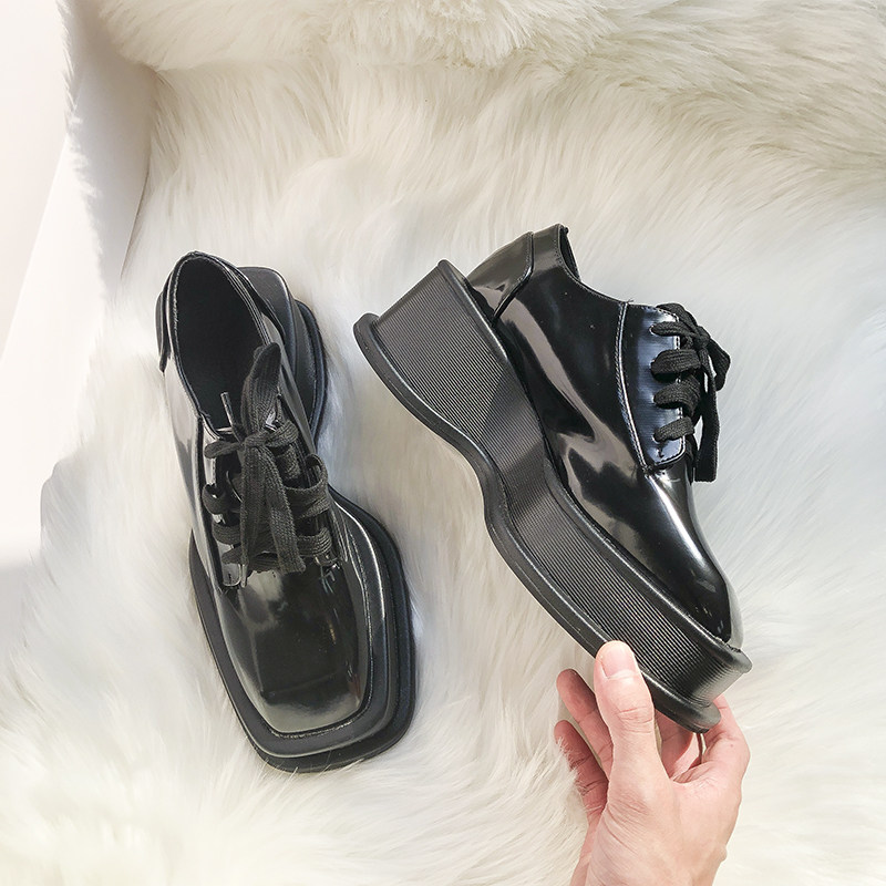 Small leather shoes women's 2021 new British style thick-soled lace-up all-match loafers heightened deep mouth black patent leather shoes