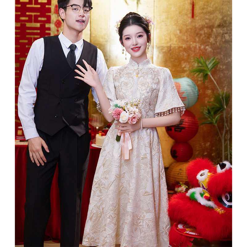 Маленькое платье для тостов Cheongsam bride 2026, новое платье для помолвки, юбка в китайском стиле, красивая задняя дверь, которую можно носить ежедневно