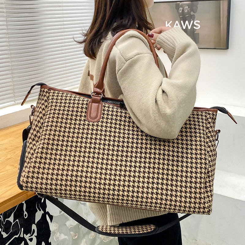 Travel package large capacity female senior travel tour small light short distance outgoing handbag yoga fitness pack