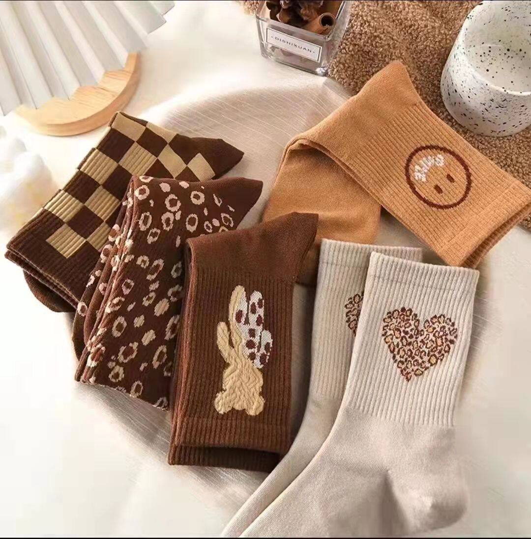 Coffee color bear five pairs of love BAO WEN smiling high tube