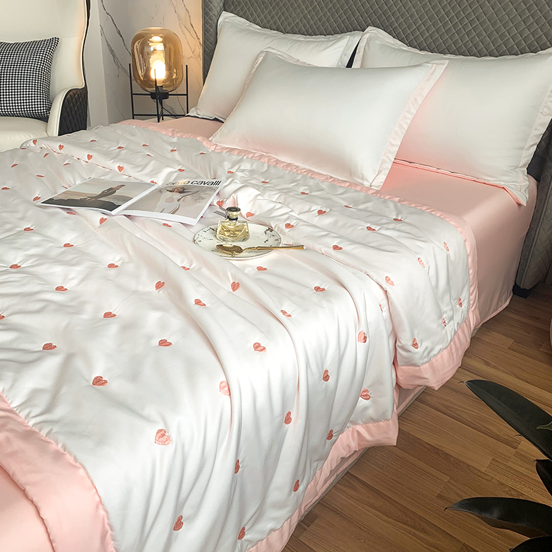 Summer ice wire air conditioning is washed by four single-person summer thin children's quilt double by core