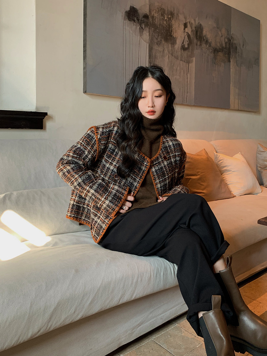 Ren Xiaoyi this year's popular little fragrance coat female winter senior-sensitive panel small short coat