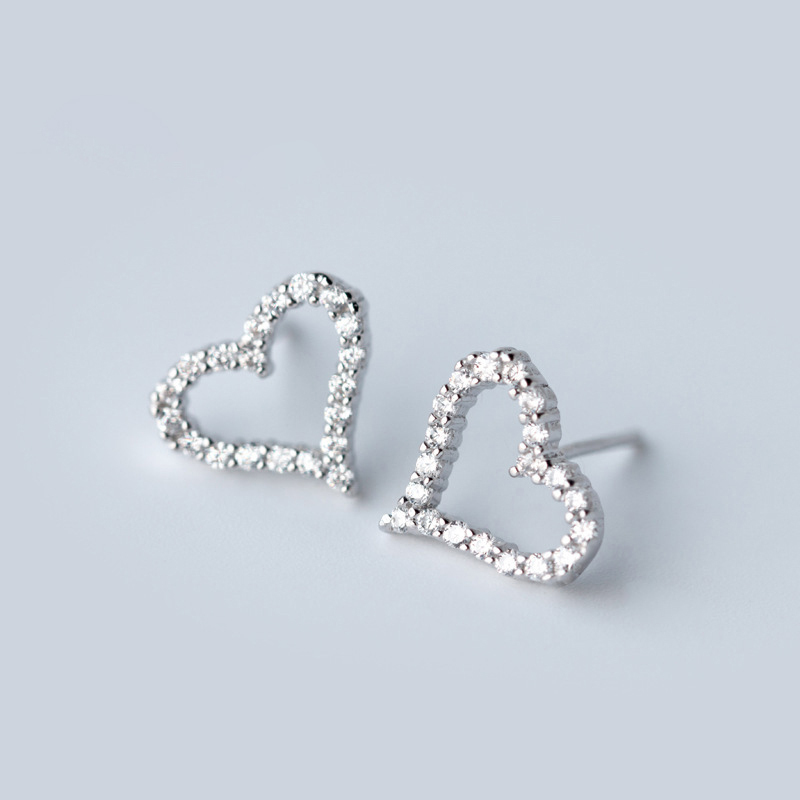Diamond-Encrusted Heart-Shaped Earrings for Women, S925 Silver Simple Heart-Shaped Earrings, Japanese and Korean 2022 New Trendy and Elegant Ear Jewelry