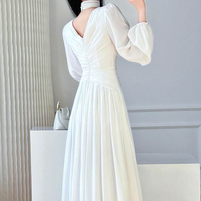 2023 spring new design sense French first love skirt waist slimming white long skirt temperament gentle wind dress