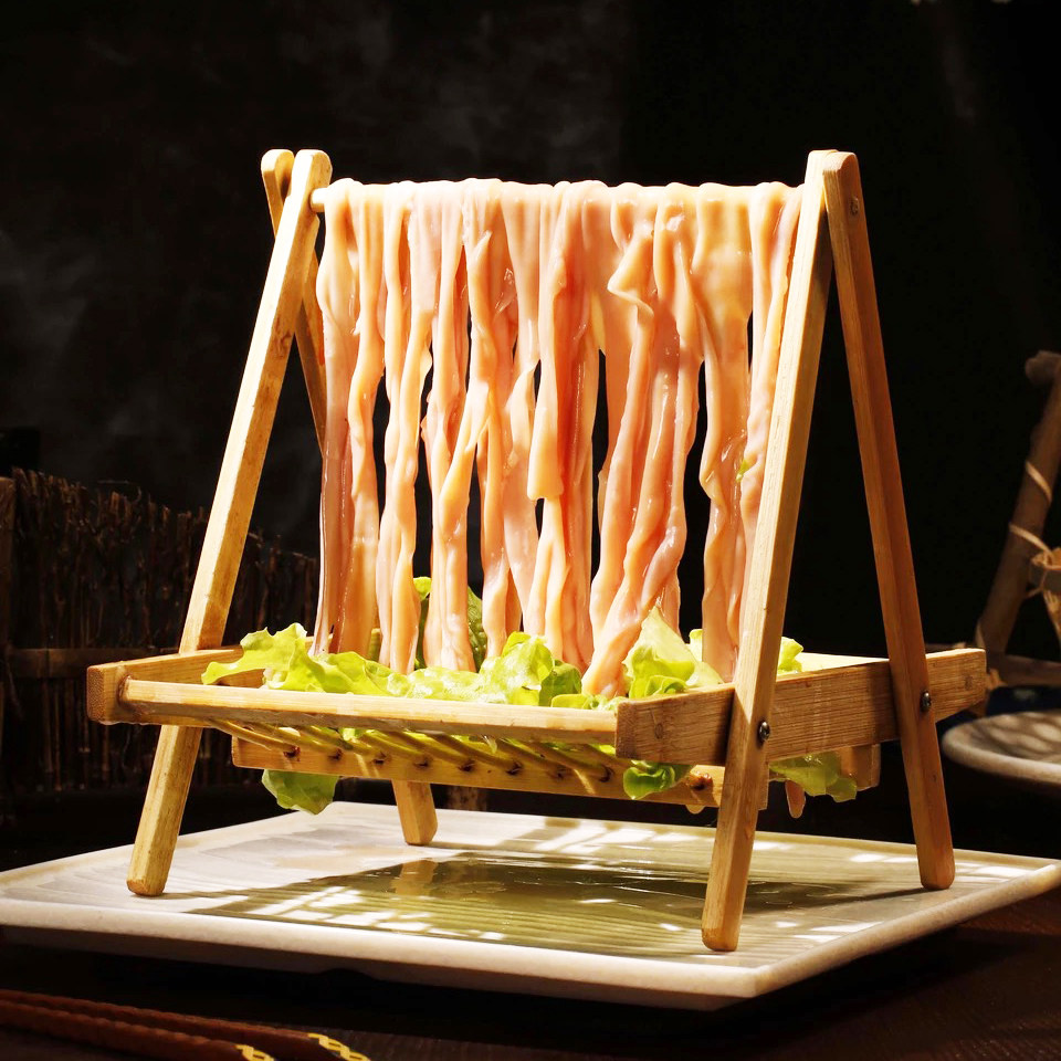 Hot pot restaurant net red features hanging intestines duck intestines rack goose intestines hanging meat noodles bamboo rinsed beef mutton sashimi tableware