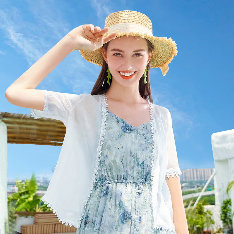 山下的家汉麻绳T恤：夏季瑜伽必备，7分袖防晒罩衫，如何让你的运动更自在？