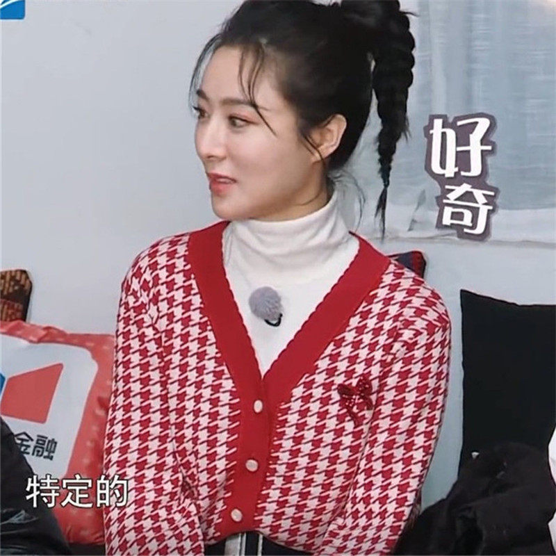 French maje Weiya with the same fur coat retro V collar gig Korean version of the short knit cardion woman