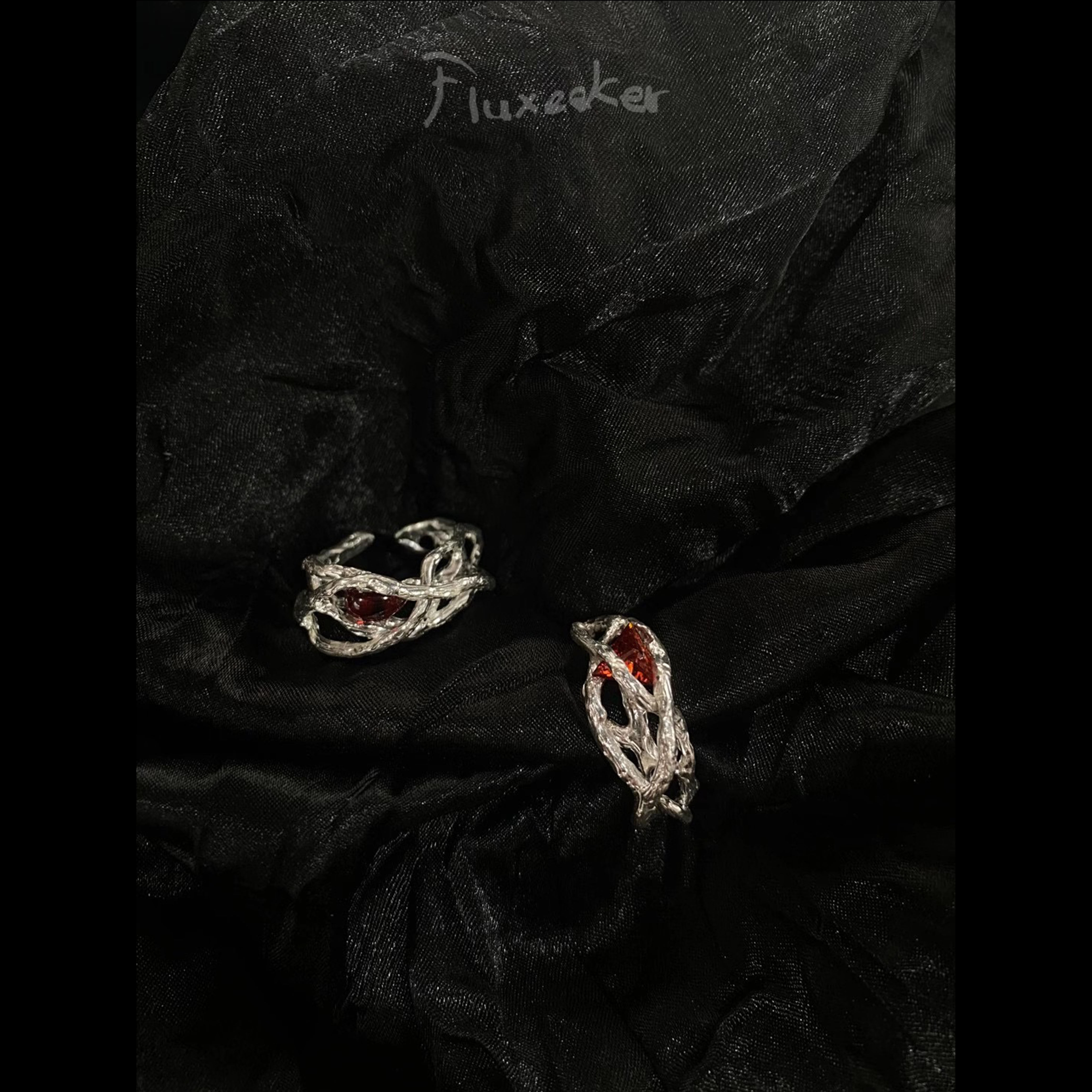 fluxeeker | The Palace Metallurgical Pure Silver Vine man ring