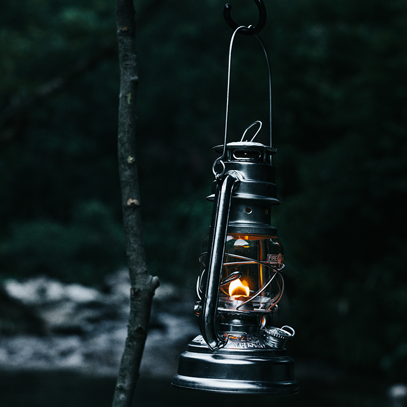 Jungle Diary Outdoor Camping Coal Oil Light Firehands Small Coal Oil Lamps Old Hand Tent Light Camp Atmosphere Lights Retro