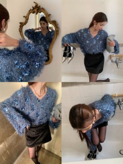 Shiny sequin sweater 2 colors atmosphere thick v-neck