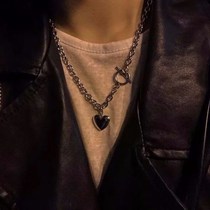 ins same section European and American retro loving OT buckle necklace lukewarm metal wind peach heart retro punk necklace tide chain