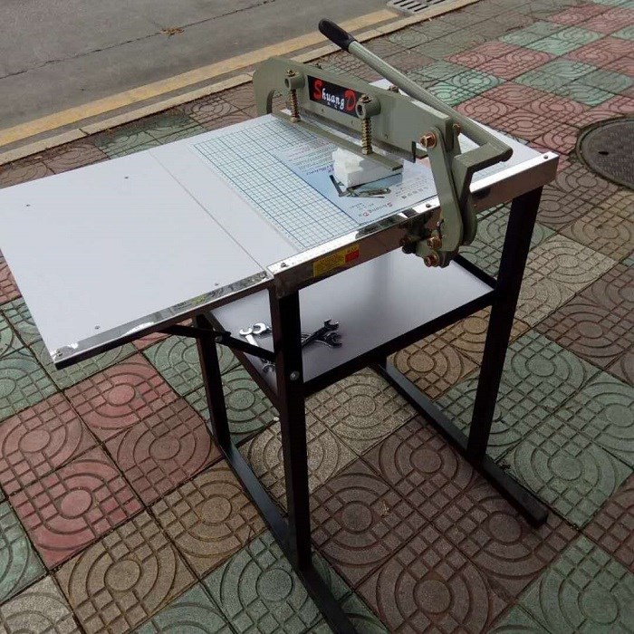  Bida fabric leather-like cloth cutting machine cloth-like cutting machine tooth cutting machine cutting machine lace cutting machine lace