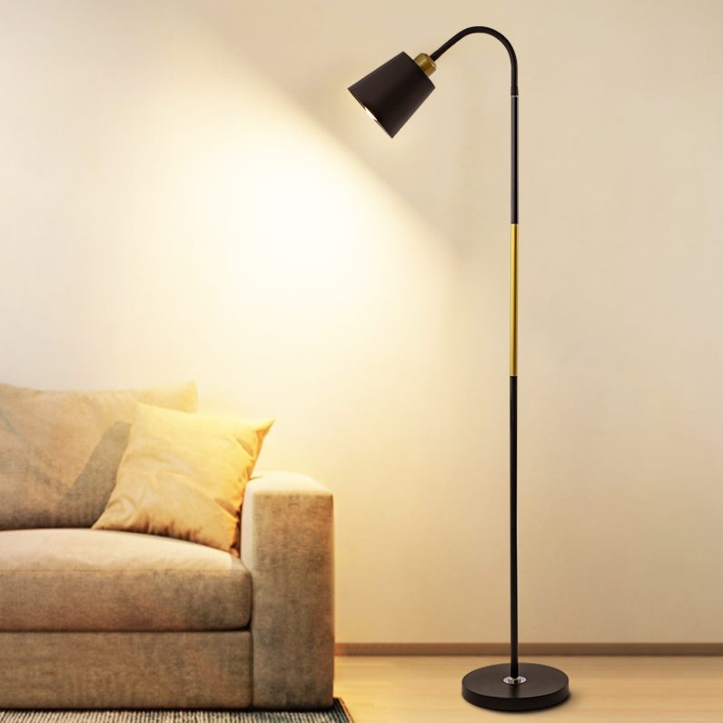 Floor lamp decoration next to the living room sofa high-end atmospheric sofa corner several lamps design sense ins style