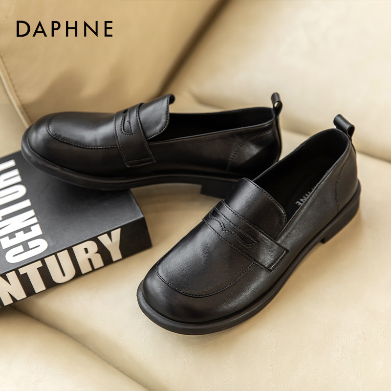 Daphne Girls Shoes Small Leather Shoes Women 2022 Spring New Soft Leather Round Head Day Ensemble 100 Hitch Black Thick Heel Single Shoes