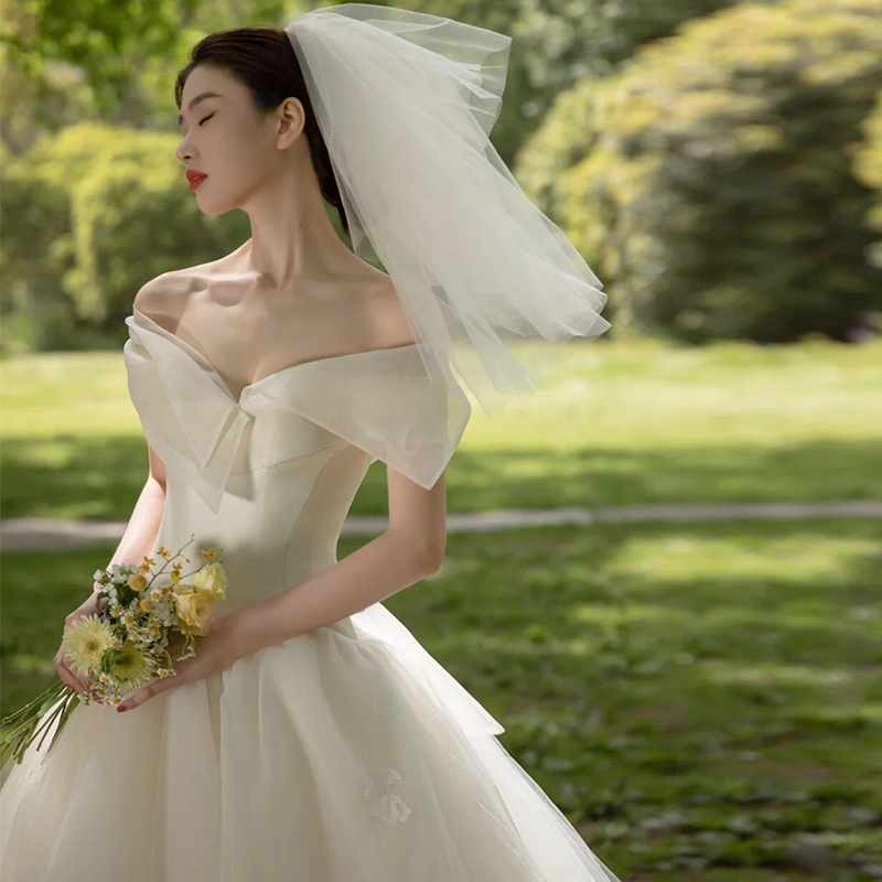 Mori wedding dress 2023 new bride super fairy one-shoulder niche high-end lawn go-out gauze fugitive princess gauze