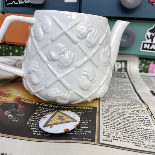 Spot JJ Lin's Tyme Kaws Чюрель