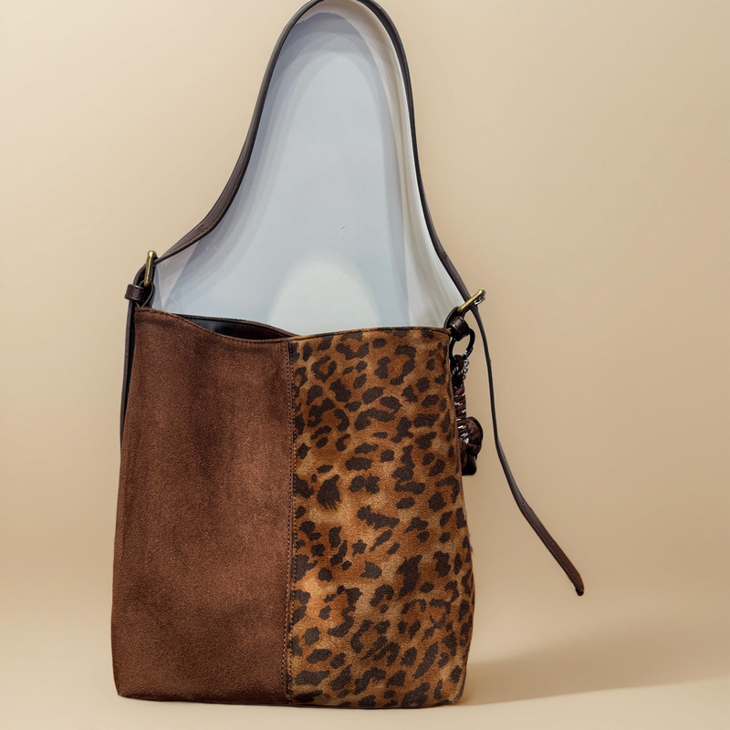 New August Code-Based Purchase 12 (3202-3257) Women's Single Shoulder Crossbody Bag New August Code-Based Purchase 12 (3202-3257) Women's Single Shoulder Crossbody Bag