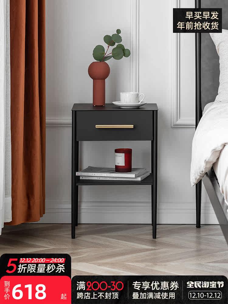 Bedside table black simple modern Nordic ins storage cabinet small cabinet locker bedroom wrought iron shelf