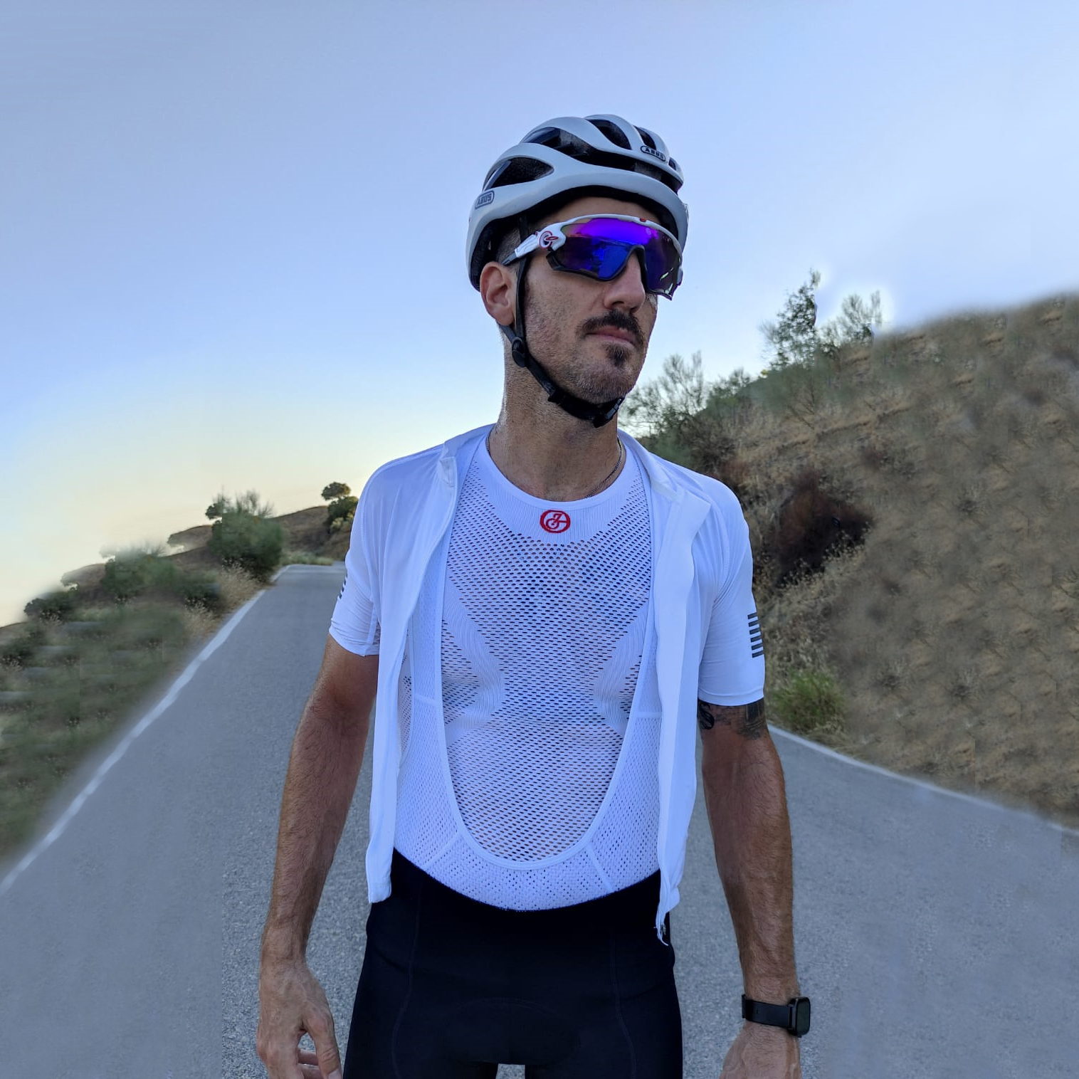 YKYWBIKE summer men's sports sweat-absorbing vest cycling clothing large size breathable one seamless white bottoming shirt