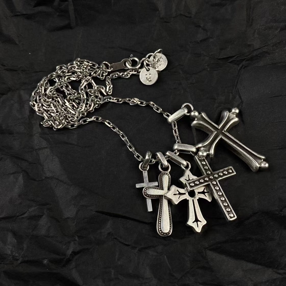Undercover x trash joint five-cross sterling silver necklace: a