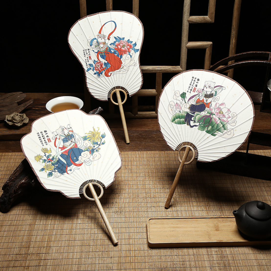 Rabbit manul Chinese style classical flying series long handle handmade rice paper fan