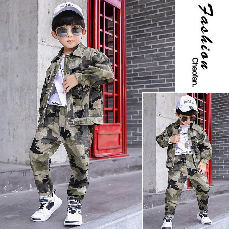 Children's spring and autumn suits 2022 long sleeves camouflan military training long pants two sets of Korean handsome gas jacket casual pants performance clothes