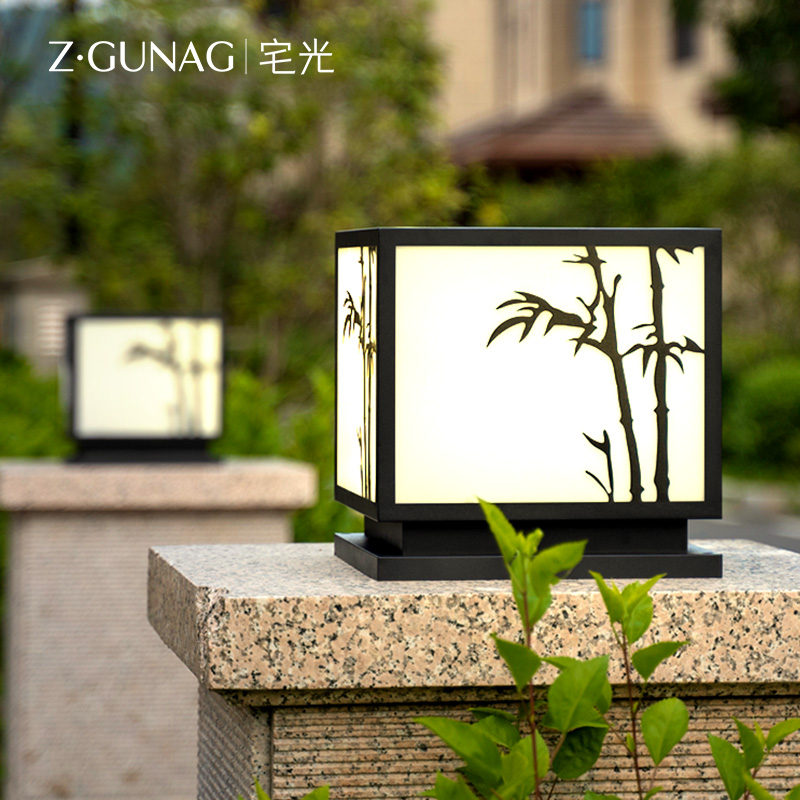 Solar Column Headlights Outdoor Waterproof Outdoor Villa Gate Walls Home Square Door Column Lamp Dual-use Court Lamp